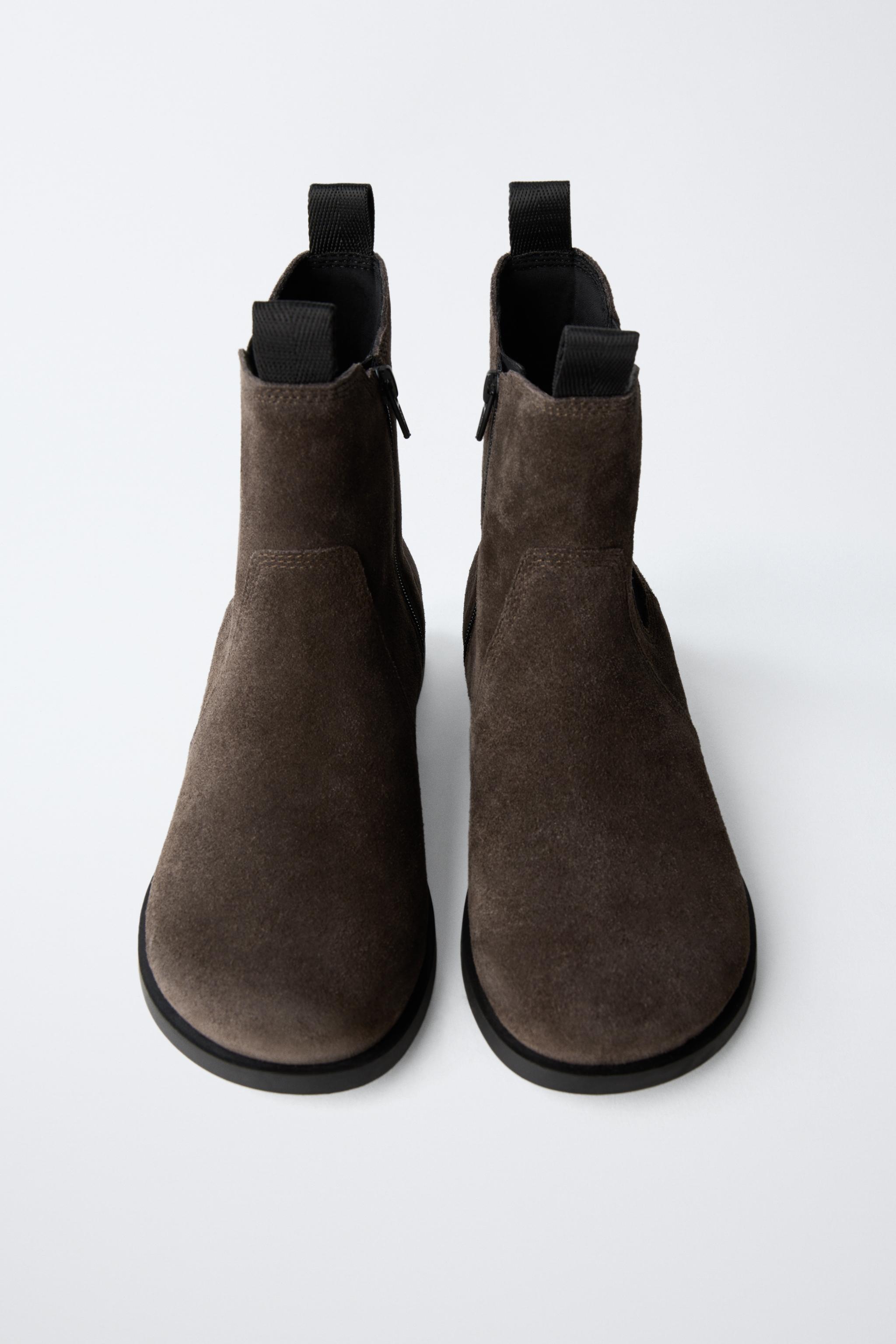 LEATHER CHELSEA ANKLE BOOTS